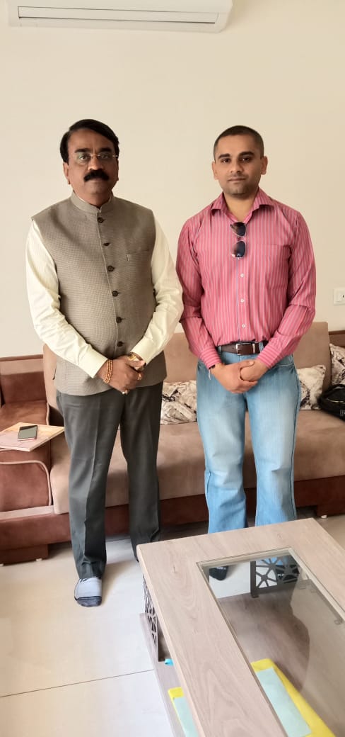 Viral Parekh with Shri Dhansukh Bhai Bhanderi